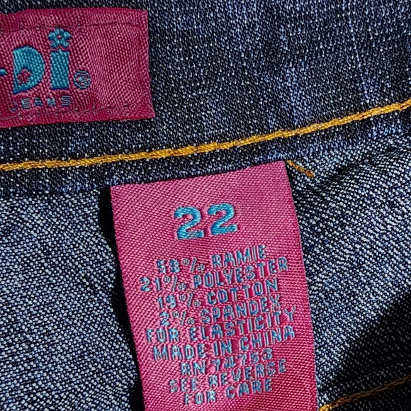 NWT Zana Di Premium Boot Cut Rhinestone Jewel Stretch Hi Rise Jeans Size 22 - Picture 3 of 16